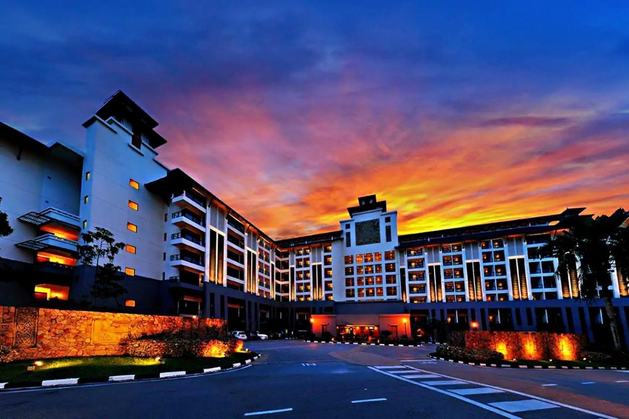 【Amazing】Pool View 2Br Suite @ Pulai Springs Resort Skudai Esterno foto